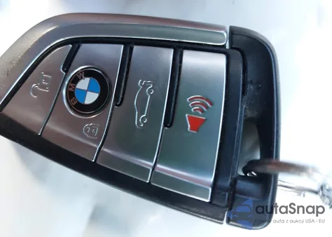 2018 BMW 540I xDrive z USA, uszkodzony, nr VIN WBAJE7C52JWC57438